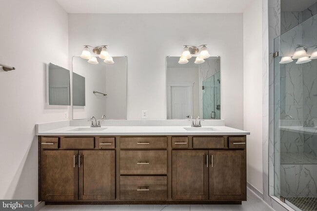 Building Photo - 354 Evermore Ln