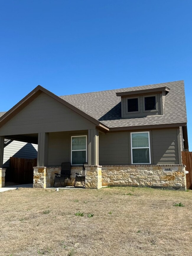 Building Photo - COMING SOON!!! Apply Today - 3/2/2