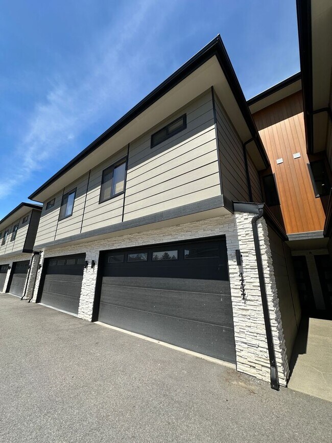 Building Photo - 4757 Kona Dr