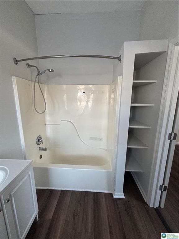 Building Photo - 350 Main St