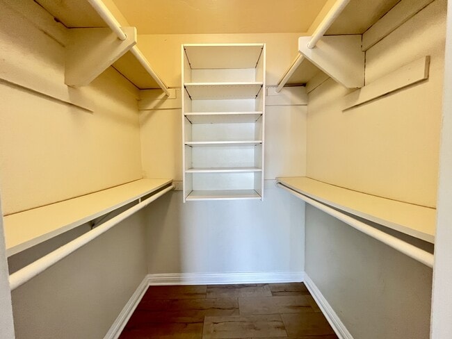 Building Photo - 5436 Mantua Ct