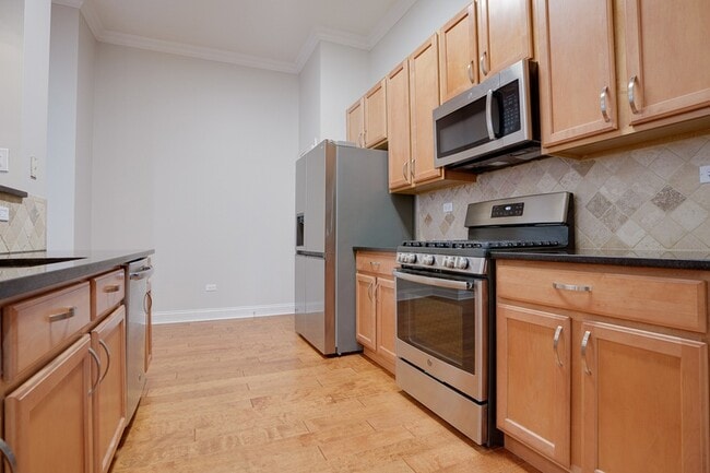 Building Photo - 1781 Tudor Ln