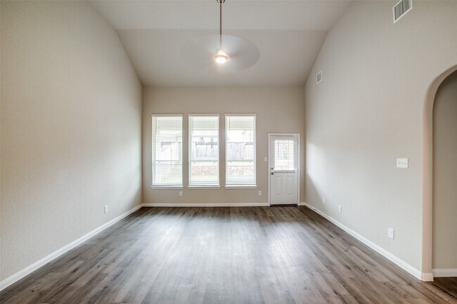 Building Photo - 3649 Cub Dr