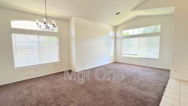 Building Photo - 737 Hearst Way