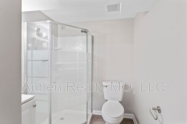 Building Photo - 1206-1208 N Cottage St