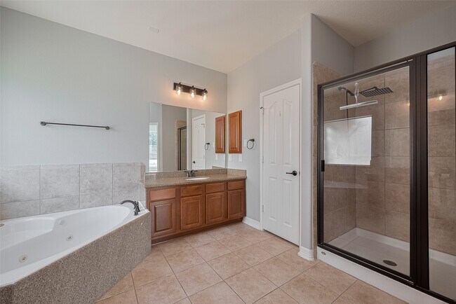 Building Photo - 25218 Auburn Bend Dr