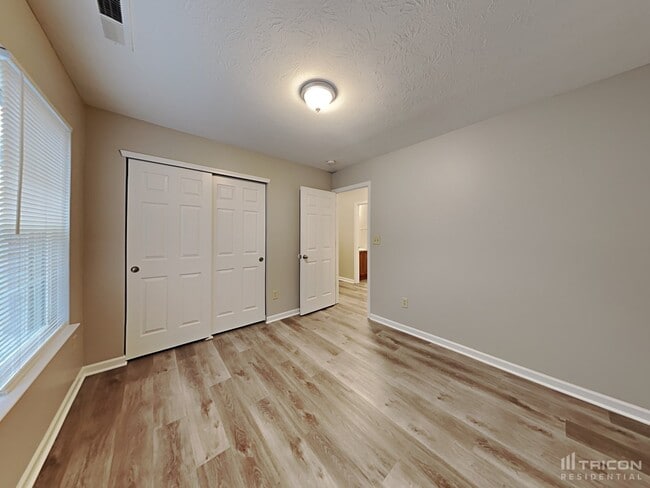 Building Photo - 7516 Pipestone Dr
