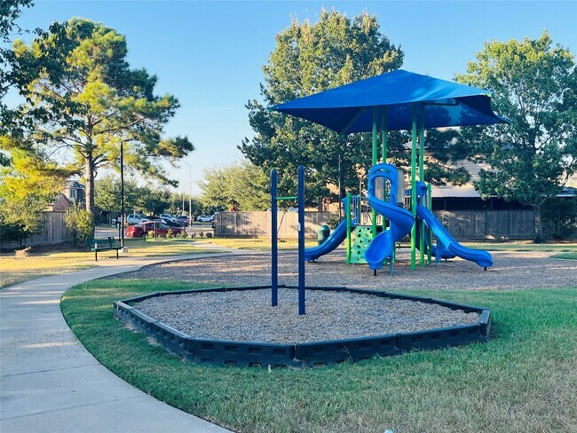 Building Photo - 17030 Cypresswood Glen Tr