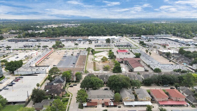 Building Photo - 4702 Cashel Cir