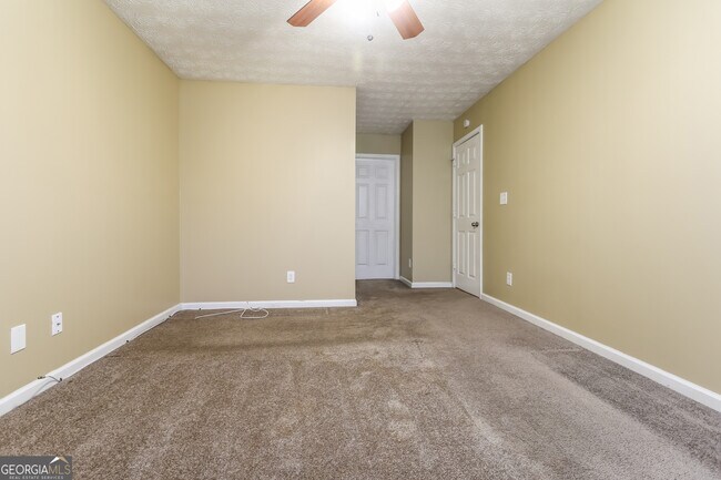 Building Photo - 6482 Alford Way