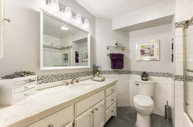 Building Photo - Beautiful Antelope Home with Private Pool | Available July 1st | $3,350/mo