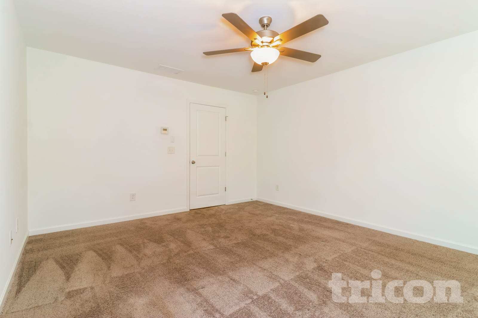 Building Photo - 2100 Rosemary Park Ln