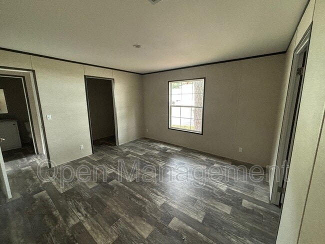 Building Photo - 356 Bayhead Dr