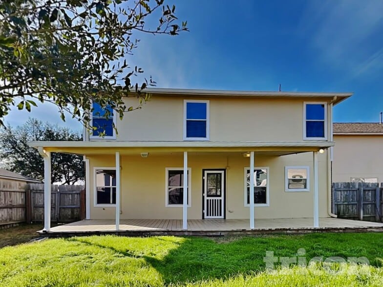 Building Photo - 201 Outfitter Dr