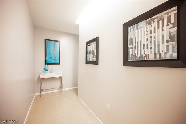 Building Photo - 3722 S Las Vegas Blvd