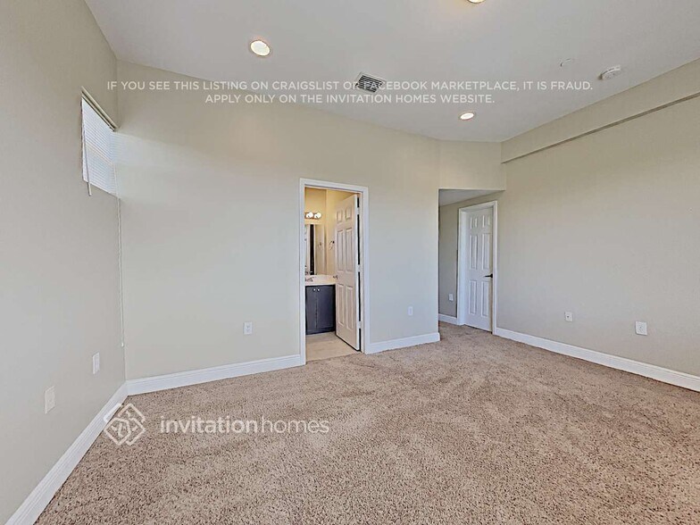 Building Photo - 1705 Johnson St