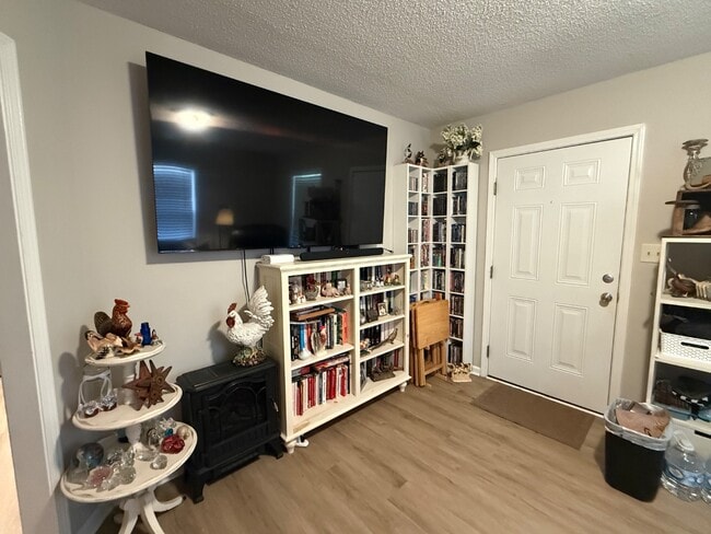 Building Photo - 108 Berry St