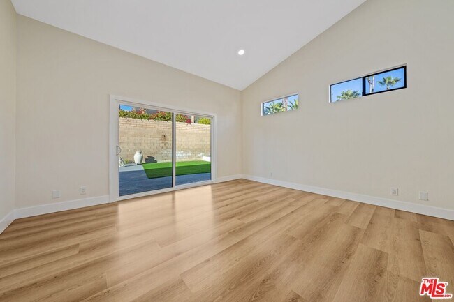 Building Photo - 70895 Ironwood Dr