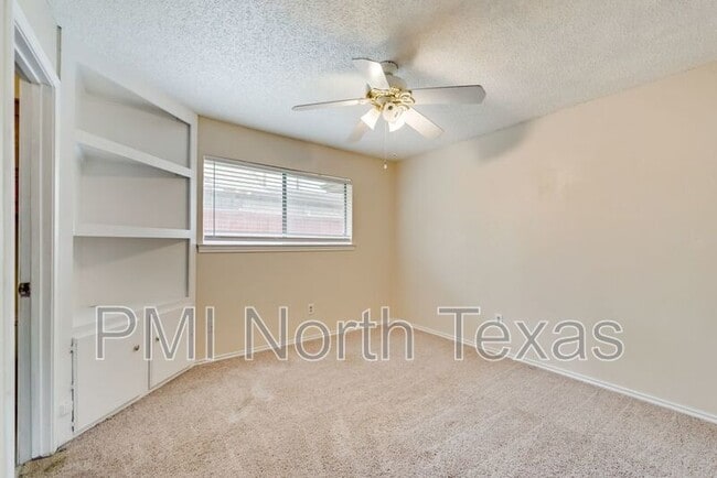 Building Photo - 3009 Malibu Pl