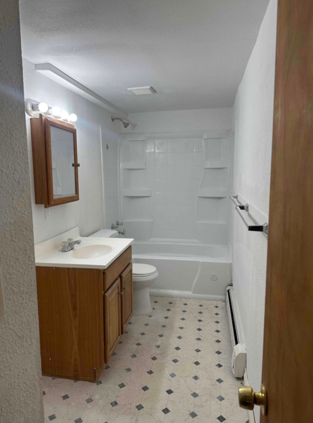 Building Photo - 4027 E 8th Ave