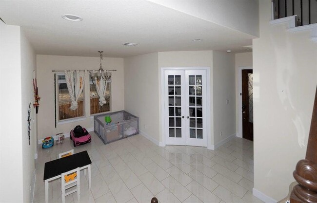 Building Photo - 348 Cross Timbers Dr