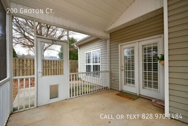 Building Photo - 200 Groton Ct