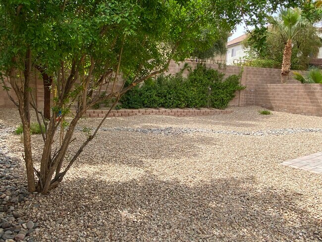 Building Photo - 6005 Linosa Ct