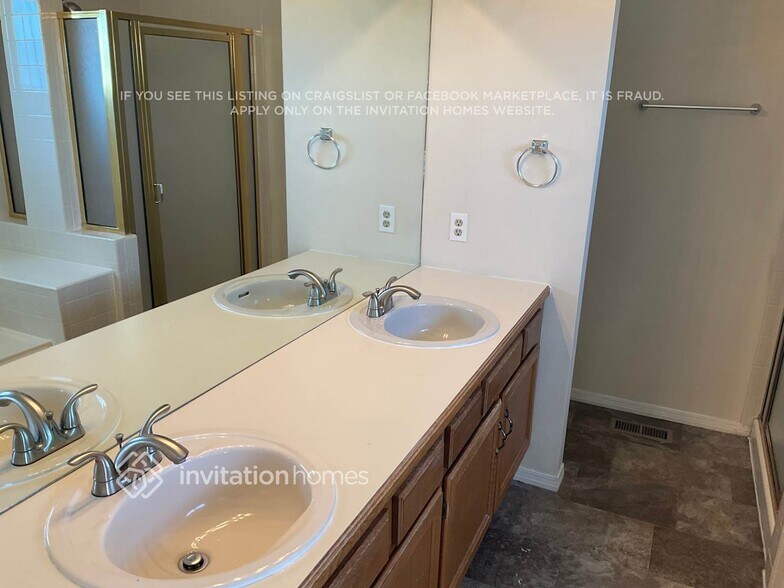 Building Photo - 3455 Birnamwood Dr