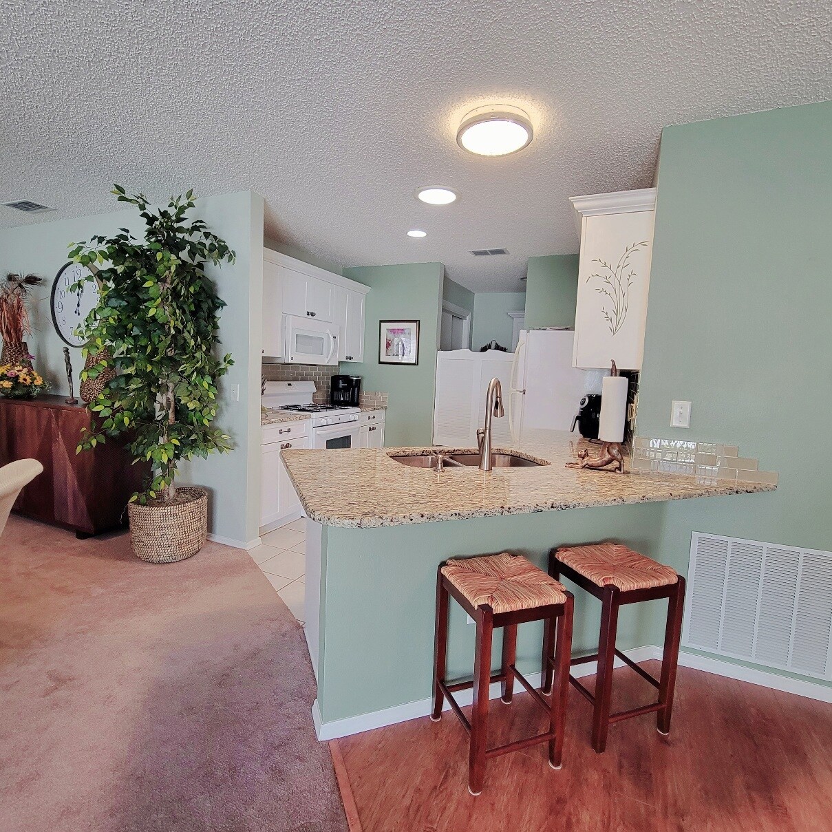 Building Photo - 2845 Barboza Dr