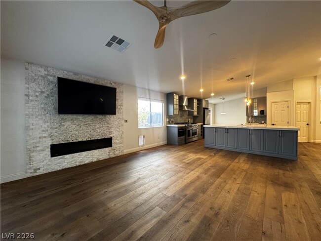 Building Photo - 956 Puerta Del Sol Dr