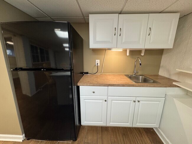 Building Photo - 1239 Disston St