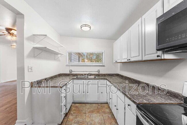 Building Photo - 620 Prichard Ave