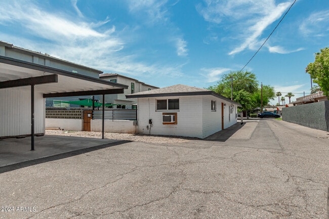 Building Photo - 3027 N 37th St