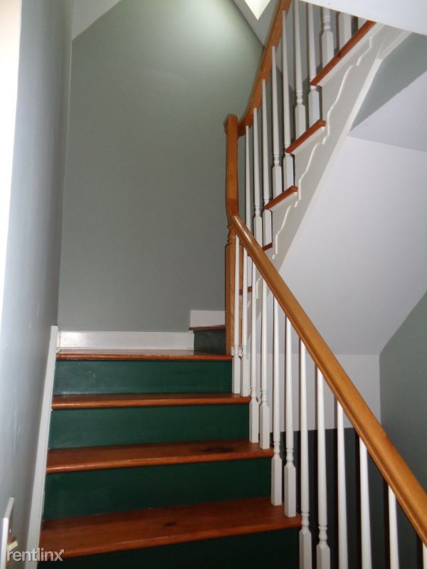 Building Photo - 2 br, 3 bath Townhome - 13 Market Plaza