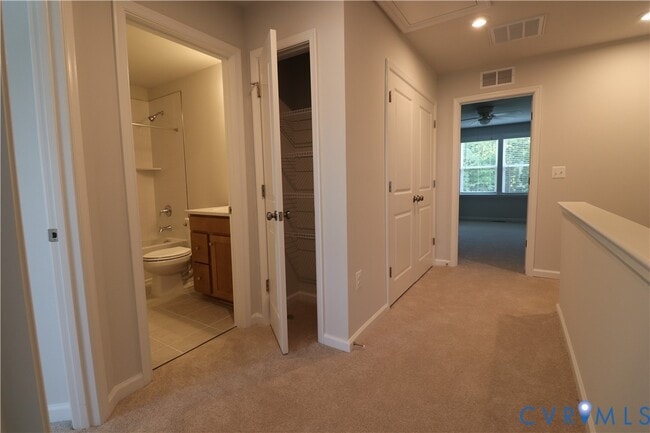 Building Photo - 419 Burden Dr