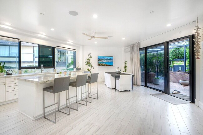 Building Photo - Live in the heart of Del Mar- where every ...