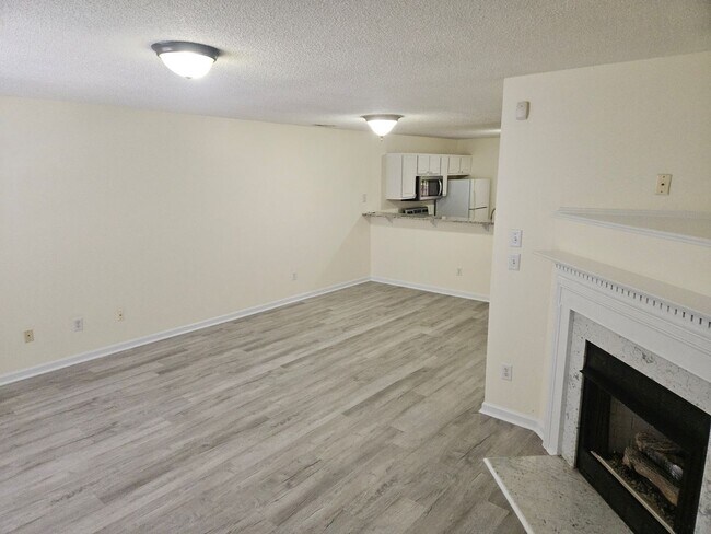 Building Photo - 2225 Violet Bluff Ct