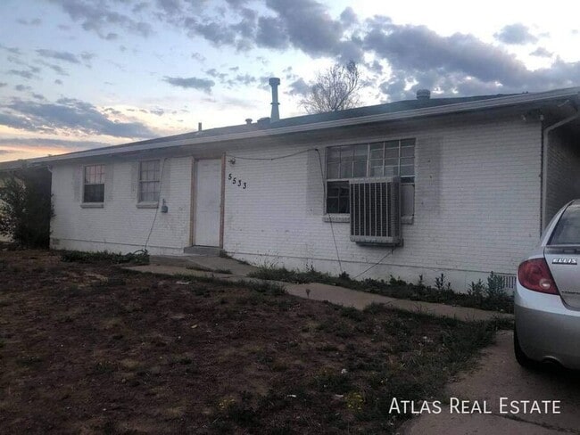 Building Photo - 5533 Xanadu St