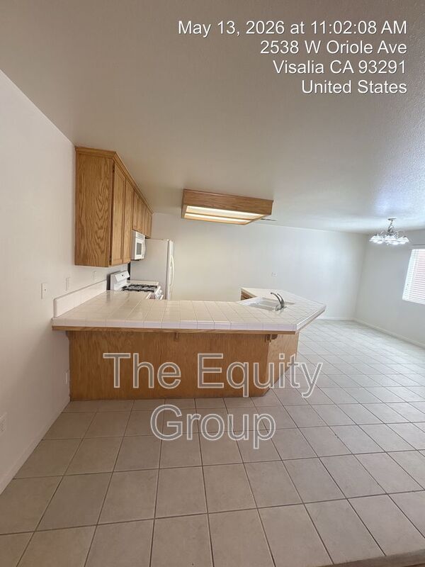 Building Photo - 2534 W Oriole Ave