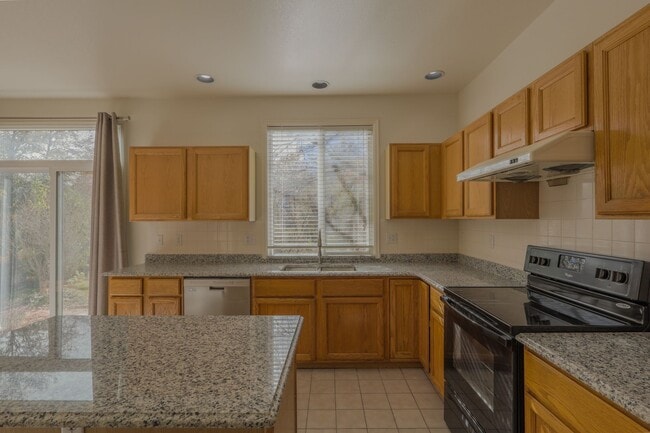 Building Photo - Big, Beautiful, and Bike-Path-Adjacent!