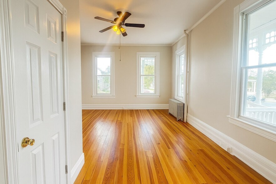 BEDROOM #1 - 89 Grant St