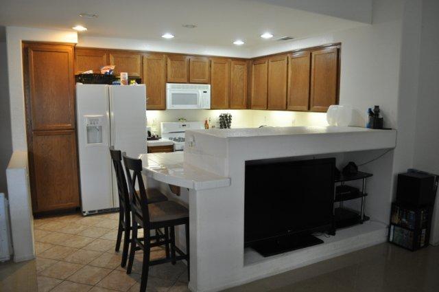 Building Photo - 2 Bedroom Townhome in the Cantera Community of Scripps Ranch