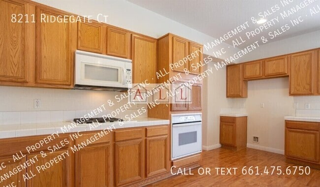 Building Photo - 8211 Ridgegate Ct