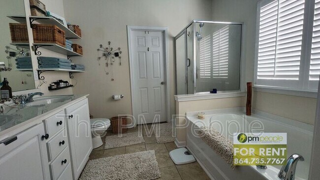 Building Photo - 120 Pin Oak Ct