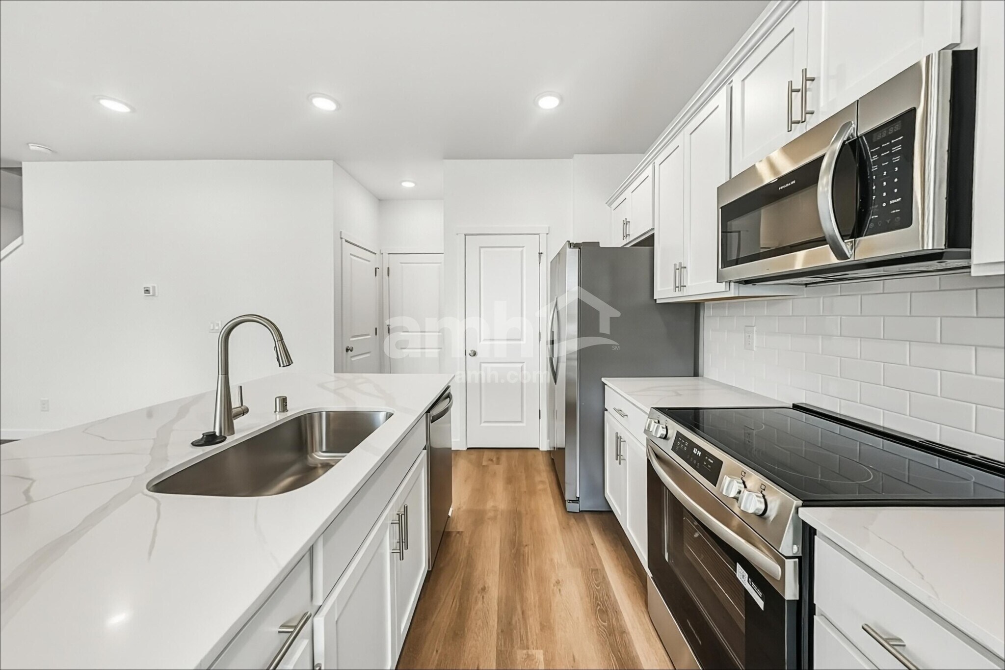 Building Photo - 8031 Verona Lp SW