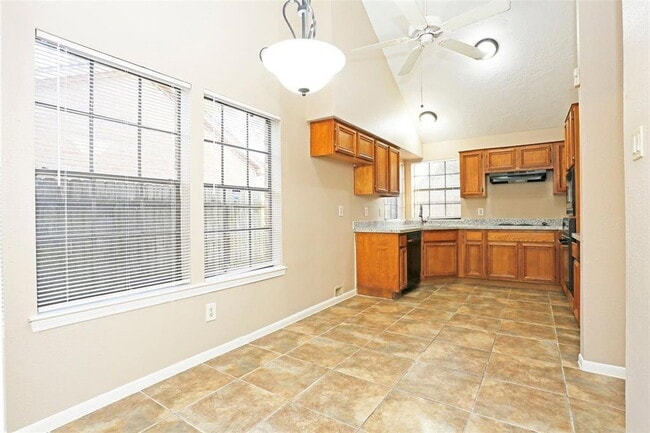Building Photo - 21623 Park York Dr