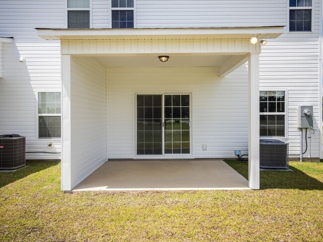 Building Photo - Welcome to Verrazzano Lane!