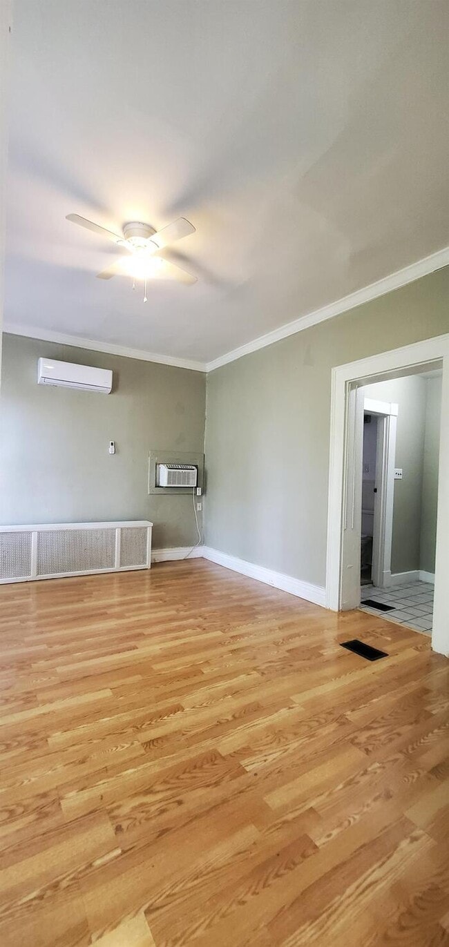 Building Photo - 201 S Broadway St