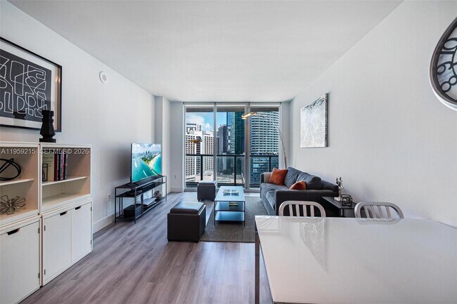 Building Photo - 500 Brickell Ave