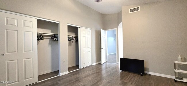 Building Photo - 5620 S 42nd St